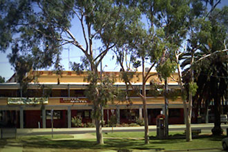 Cohuna hotels, motels, caravan parks and camping grounds.